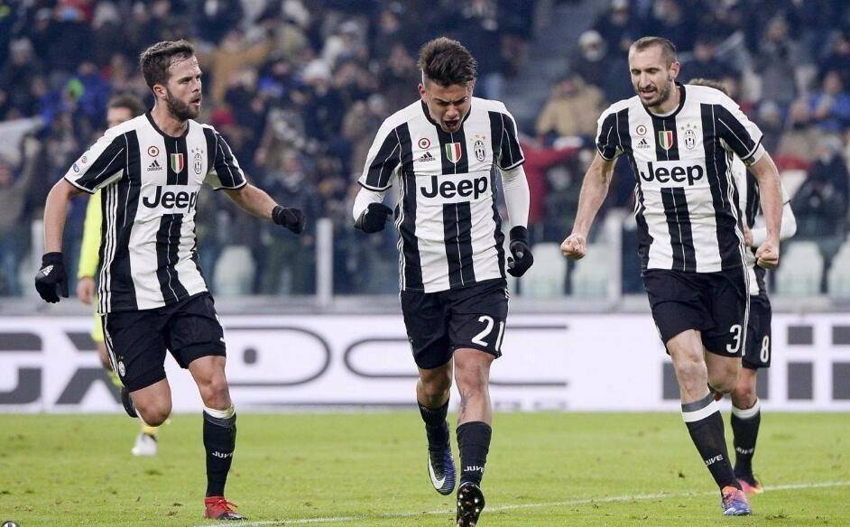 欧冠小组赛名额争夺白热化（欧冠小组赛席位之争愈演愈烈）