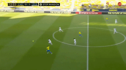 洲际杯半场：德阿拉斯凯塔、桑切斯破门，蓝十字1-1弗拉门戈