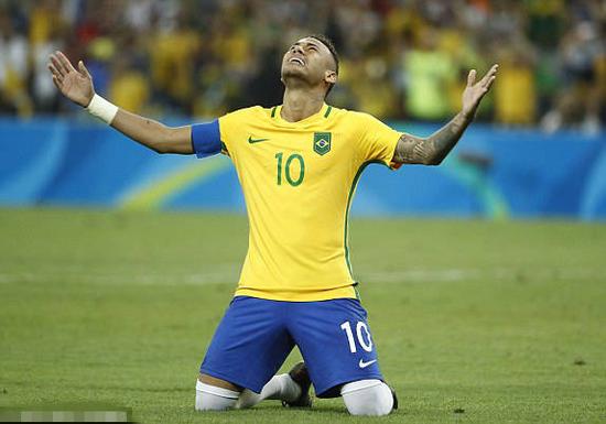 巴萨客战塞尔塔：亚马尔领衔，莱万、拉什福德出战（巴萨做客塞尔塔：亚马尔压阵，莱万与拉什福德上阵）