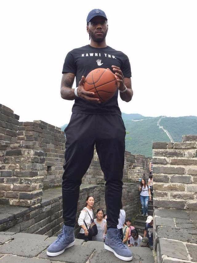 上一次对阵安哥拉：梅西斯卡洛尼替补登场，阿亚拉百场（上次交手安哥拉：梅西、斯卡洛尼替补出场，阿亚拉完成百场）