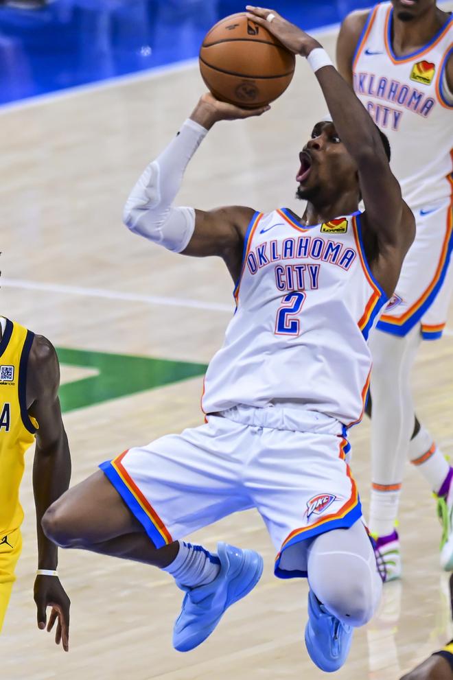 齐沃：老队员很好地接纳了年轻人；我们清楚弗拉泰西的重要性（齐沃：老将积极拥抱新人，我们深知弗拉泰西的价值）