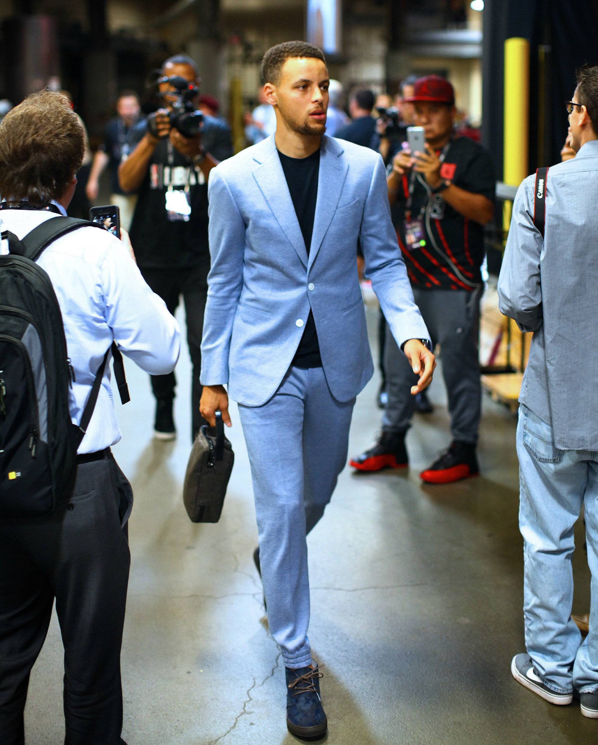 尤文跟队：鲁加尼目标下周欧冠复出，布雷默可能12月下旬回归（尤文记者：鲁加尼力争下周欧冠复出，布雷默有望12月下旬回归）