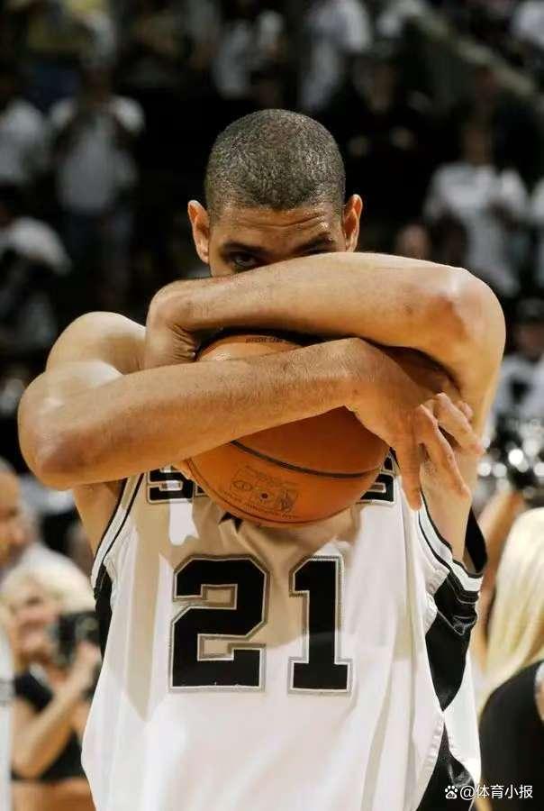 欧洲区世预赛K组大结局：英格兰出线，阿尔巴尼亚参加附加赛（欧洲世预赛K组收官：英格兰晋级正赛，阿尔巴尼亚挺进附加赛）