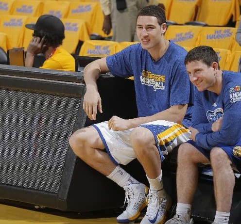 吉文：可能我有点老派，看不惯加纳乔走路歪着身子还挂条链子（吉文：或许我有些老派，难以接受加纳乔走路歪身还戴链子）