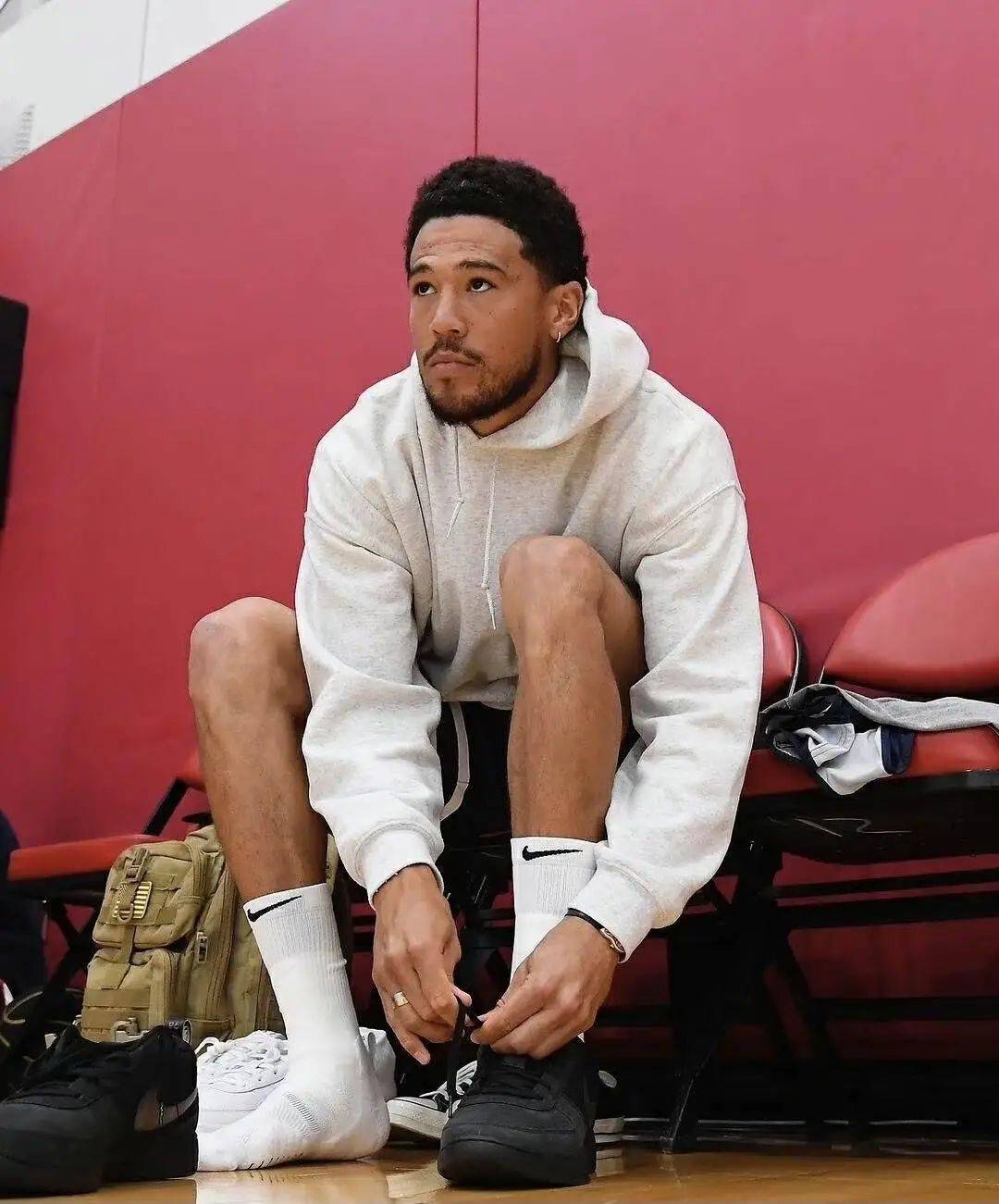 博尼：巴斯托尼让我来国米；以前踢中场对我组织能力有帮助（博尼：在巴斯托尼推动下加盟国米；中场经历提升了我的组织能力）