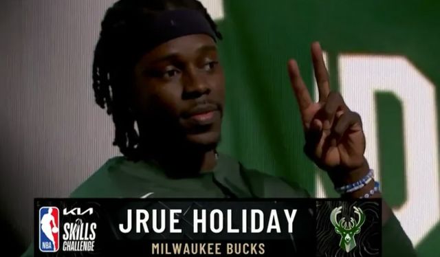 斯潘塞是NCAA长曲棍球历史助攻王，获得最高荣誉后改打篮球（NCAA长曲棍球历史助攻王斯潘塞获最高荣誉后转战篮球）