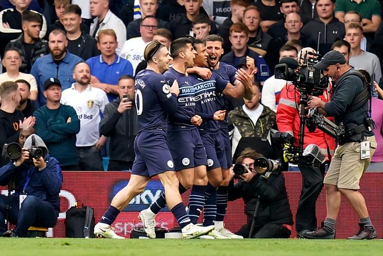 比亚迪×中国龙之队十一周年球迷大会圆满举行，与全国球迷共赴山城之约（比亚迪携手中国龙之队十一周年球迷盛会圆满举行，全国球迷相聚山城）