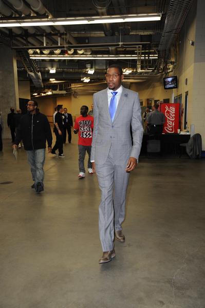 足球是朋友、梦想与人生的瞬间🔴⚫️⚽️（足球，连接友谊，点燃梦想，定格人生瞬间🔴⚫️⚽️）